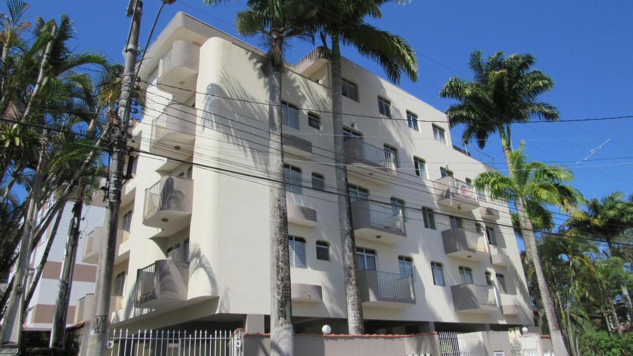 Copacabana Garag Coberta Убатуба Екстер'єр фото
